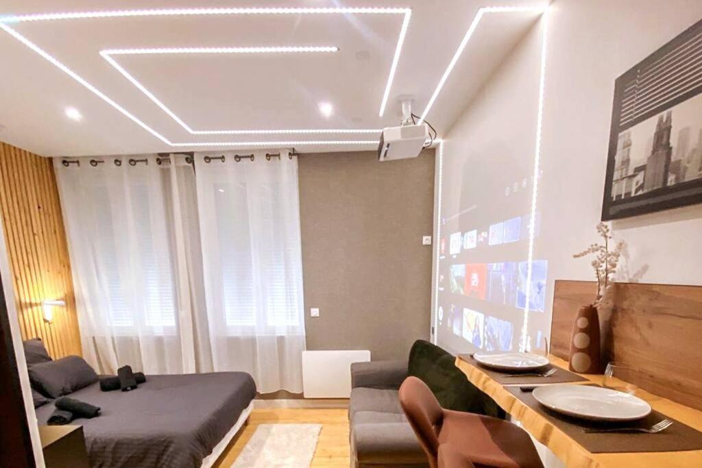 Le Pluvier D'Argent*Home Cinema Abbeville Luaran gambar